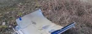 Incident șocant în Mureș! O bucată dintr-un avion s-a prăbușit lângă un parc de copii / FOTO