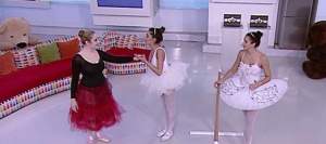VIDEO / Râzi cu lacrimi! Prestaţia de invidiat a "balerinelor" Natalia Mateuţ, Raluca Dumitru şi Răzvan Botezatu în platoul de la "Star Matinal"