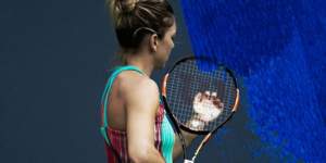 FOTO / Simona Halep, eliminată în sferturile turneului de la Wimbledon