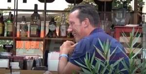 VIDEO PAPARAZZI / A pierdut-o pe Simona Halep, dar zâmbeşte din nou! Iată ce face fotbalistul despre care s-a spus că s-a iubit cu marea campioană