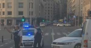 VIDEO / Imagini surprinse imediat după atentatul terorist eşuat din Bruxelles! Atacatorul, împuşcat mortal de militari