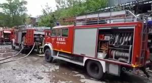 Incendiu puternic pe 1 Mai. O hală din Dâmbovița a luat foc!