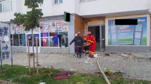 Explozie puternică într-un bloc din Botoşani! Cel puţin trei persoane au fost rănite