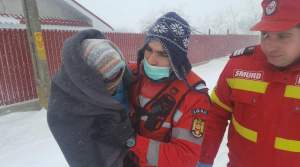 UPDATE: VIDEO / Totul pentru salvarea oamenilor! Intervenţii dificile pentru pompierii şi poliţiştii din Tulcea, Constanţa şi Ialomiţa