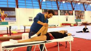 Tuncay Ozturk tratează fetele de la lotul naţional de gimnastică