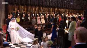 FOTO / Primele imagini cu rochia de mireasă a lui Meghan Markle! Soția prințului Harry a strălucit într-o rochie absolut fabuloasă