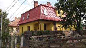 FOTO / Așa arată casa lui Florin Piersic. E situată în Cluj, pe malul Someșului