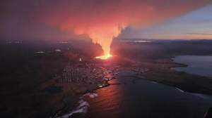 Stare de urgenţă în Islanda, după ce a erupt vulcanul din Grindavik! A fost evacuată o comunitate întreagă / FOTO