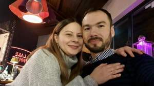 Ce spune soțul Mariei, femeia care a murit împreună cu bebelușul său la 24 de ore după s-a internat la Maternitatea din Bacău: "Sarcina era ok..." / VIDEO