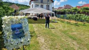 Durere fără margini la înmormântarea Biancăi și Patriziei, cele două românce moarte în viiturile din Italia. Tinerele au fost conduse astăzi pe ultimul drum / FOTO