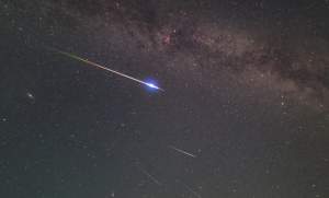 Imagini uimitoare cu Perseidele 2023. Au fost vizibile pe cerul României în noaptea de 12 spre 13 august / FOTO