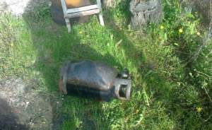 FOTO / Explozie URIAŞĂ. O butelie de aragaz a distrus o CASĂ ÎNTREAGĂ
