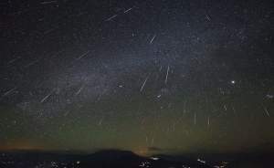 Eveniment mult așteptat pe cerul României! Când va fi vizibilă ploaia de meteori Geminide și de unde o poți vedea / FOTO