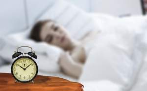 Te trezești des în timpul nopții? Care sunt problemele medicale de care poți suferi