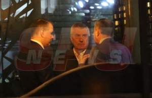 PAPARAZZI / EXCLUSIV / Tăriceanu şi Geoană, întâlnire la ceas de seară, într-un local de lux! Cine i-a însoţit pe cei doi politicieni!