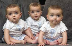 Localitatea din România unde femeile nasc numai gemeni și tripleți. Care e explicația?