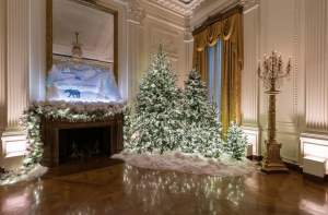 Casa Albă, decorată în stil de sărbătoare. Cum arată aranjamentele de Crăciun alese de Prima Doamnă / FOTO
