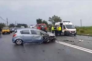 VIDEO / Accident grav între Eforie Nord şi Eforie Sud! Trei maşini s-au făcut praf