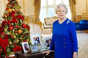 Sosia Reginei Elisabeta a II-a renunță la slujbă după 34 de ani, din respect pentru monarh. Asemănarea izbitoare dintre cele două / FOTO