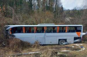 Accident teribil la Ruse, în Bulgaria. Un autobuz românesc a fost implicat într-un accident cu zece victime. O femeie de 62 de ani este în stare gravă
