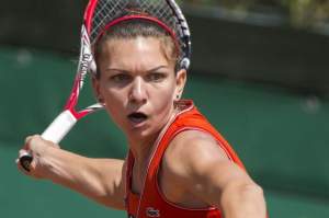 Simona Halep a PIERDUT finala turneului de la Roland Garros. Maria Sharapova este câştigătoarea titlului