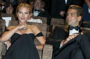 FOTO / Încă un DIVORŢ zdruncină lumea de la Hollywood! Actriţa Scarlett Johansson s-a despărţit de soţul ei la doar doi ani de la nuntă