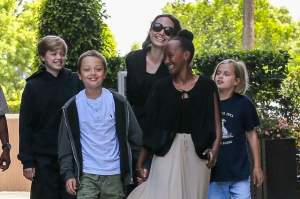 Aniversare de vis pentru Brad Pitt, alături de familie. Angelina Jolie a lăsat „garda jos”, pentru fericirea copiilor!