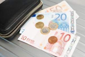 Curs valutar BNR, 6 septembrie. Euro atinge un alt prag istoric în raport cu leul. Și valoarea celorlalte monede internaționale a crescut