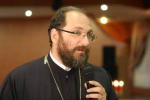 Preotul Constantin Necula are doi copii. Ce știm despre familia lui