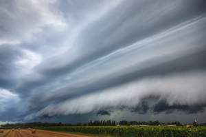 Avertisment ANM! Cod portocaliu de ploi torențiale, furtuni și fenomene extreme în România! Zonele afectate de vremea severă
