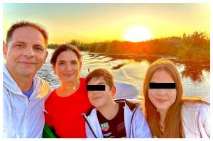 Imagine rară cu Dan Negru și familia sa. Cât de mari au crescut copiii prezentatorului: ”Nu sunt vedete pe TikTok”