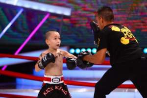 Cătălin Moroșanu își “ia bătaie” de la un copil de cinci ani! Sportivul a fost complet luat prin surprindere