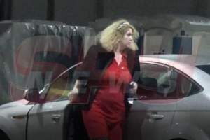 Buget de austeritate pentru Oana Lis! De câţi bani îşi permite blondina să pună benzină / VIDEO PAPARAZZI