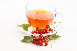 De ce e bine să bei ceai de coacăze roșii. 10 beneficii uimitoare