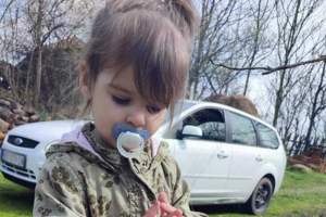 A murit în închisoare unul dintre bărbații suspecți de uciderea fetiței de doi ani din Serbia. Danka a fost omorâtă, după ce a dispărut