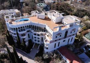Cum arată apartamentul de 800.000 de dolari din Crimeea al lui Volodimir Zelenski. Rușii vor să confiște imobilul președintelui ucrainean / FOTO