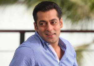 Prima declaraţie a Iuliei Vântur despre Salman Khan! Vezi ce spune blonda despre relaţia cu actorul indian