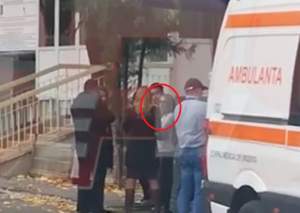 VIDEO / Andreea Esca a mers la spital la Florin Busuioc. Vedeta, îngrijorată și abătută după ce Busu a făcut infarct