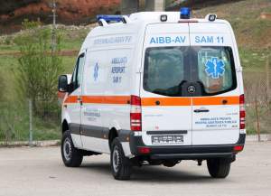 Accident teribil în Suceava, în urma impactului dintre trei autoturisme! Cinci persoane au fost rănite