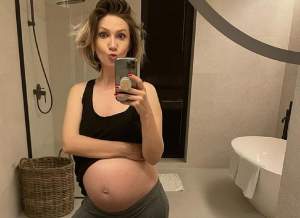 Poftele de gravidă îi dau mari bătăi de cap Adelei Popescu. Cum și-a panicat vedeta soțul: „Simțeam că o să mor dacă nu mănânc un...”
