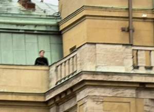 Studentul din Praga, care a omorât 15 persoane, era urmărit de poliție înainte de atac. A fost declarată zi de doliu național