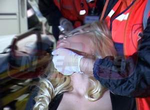 Imagini terifiante cu Simona Traşcă! A fost transportată la salvare agonizând, la un pas de inconştienţă! "Nu pot să respir..."