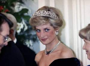 Prințesa Diana, păcălită de jurnalistul Martin Bashir de la BBC. Dezvăluirile făcute de buna prietenă a lui Lady Di: „Ar mai fi trăit și azi”