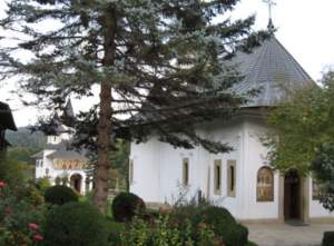 Mănăstirea din România unde s-a filmat celebrul “BD la munte și la mare”, cu Toma Caragiu, Dem Rădulescu sau Jean Constantin. Ce s-a ales de lăcașul sfânt la 51 ani distanţă