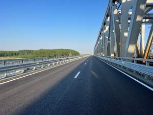 S-a produs primul accident rutier pe podul peste Dunăre! Incidentul s-a petrecut în ziua în care a fost inaugurat
