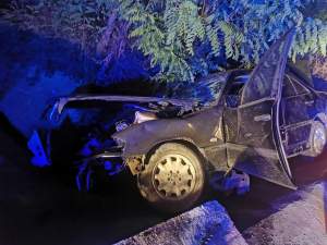 Accident tragic în Botoșani! Un copil de 1 an și doi bărbați au murit, după ce mașina lor a căzut într-un șanț / FOTO