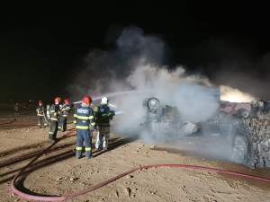 Incendiu puternic la o magistrală de gaz de pe șantierul Autostrăzii Moldovei! A fost activat planul roșu de intervenție / FOTO