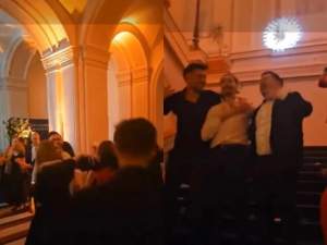 Scandal la Spitalul Colțea din București! Managerul a organizat o petrecere în instituție. Cum se apără, în fața reacțiilor de revoltă: ”Trebuie să înţelegem” / VIDEO