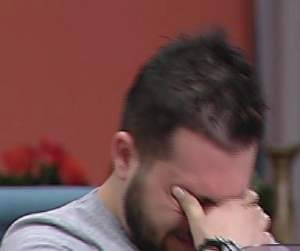 VIDEO /  Un concurent de la "Mireasă pentru fiul meu", în lacrimi. Apelul telefonic primit l-a îngenuncheat. Ce s-a intâmplat