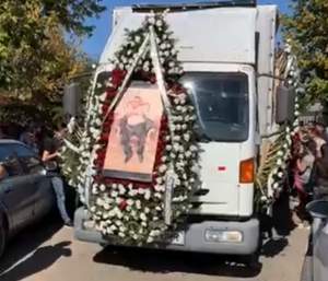 FOTO / Lacrimi și jale la înmormântarea lui Ion Duduianu! Sorin Copilul de Aur a cântat la căpătâiul interlopului
